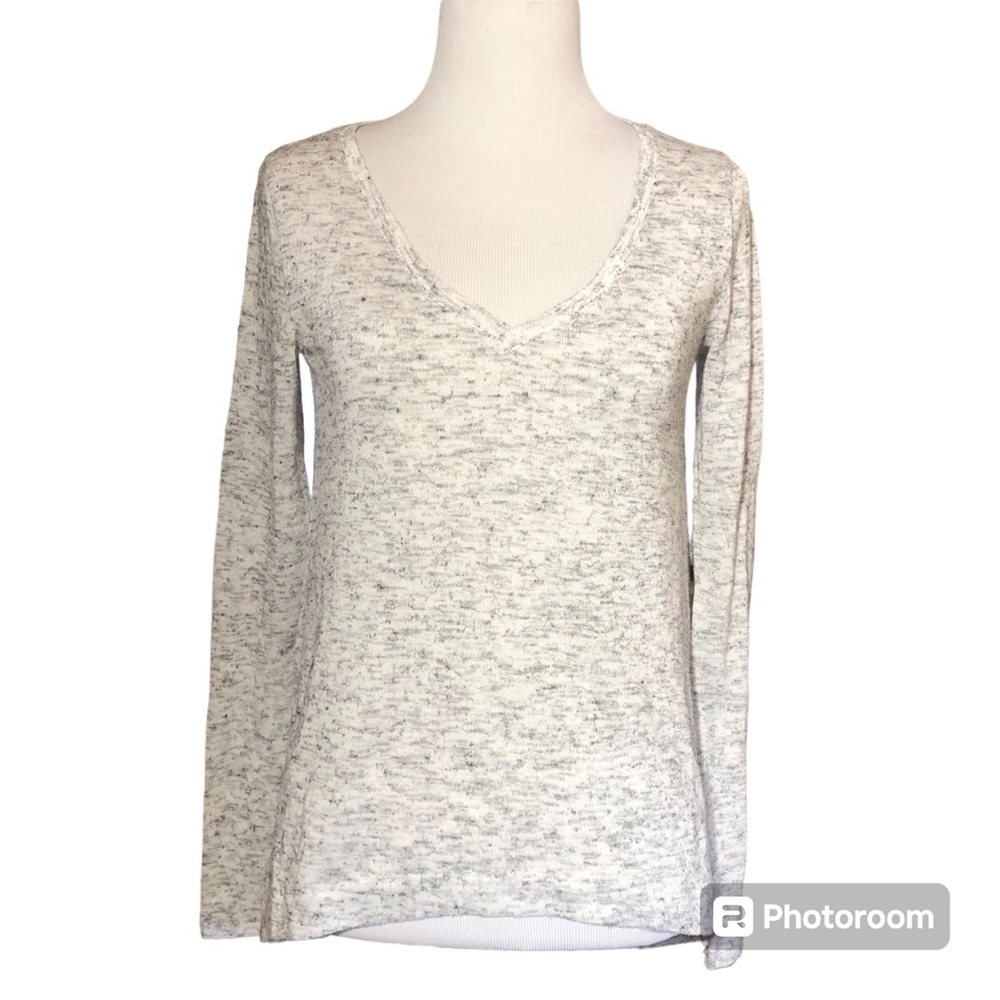 Express One Eleven V-Neck long sleeve hi low cut shirt size XS